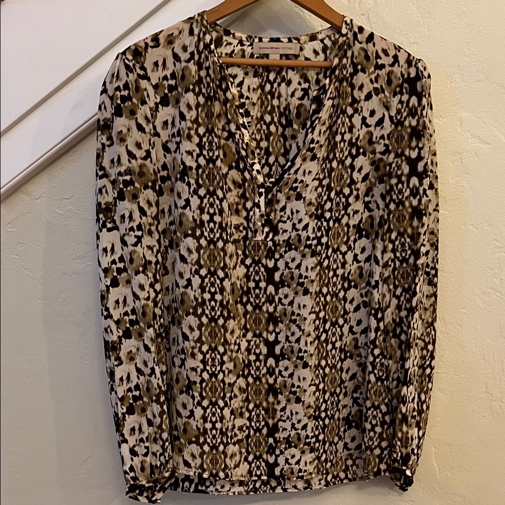 Banana Republic Silk Long Sleeve Blouse Top